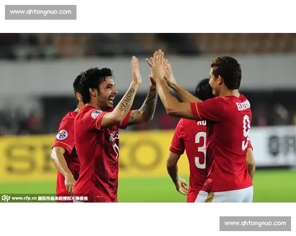 成都亚冠首秀 3-0 横扫曼谷联！费利佩双响杨明洋破历史，罗慕洛替补造两球