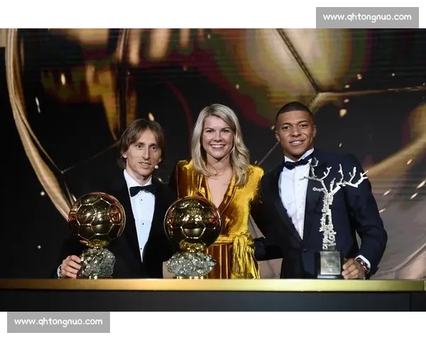 金球奖颁奖礼小插曲：明星们意想不到的可爱瞬间
